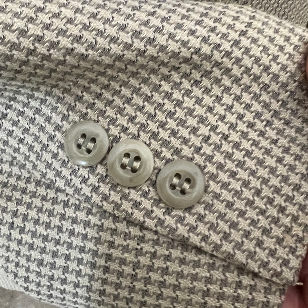 CONFEZIONI RISERVA EXCLUSIVELY FOR DILLARD’S  COLOR TOUPE AND CREAM, SIZ… - Picture 8 of 11